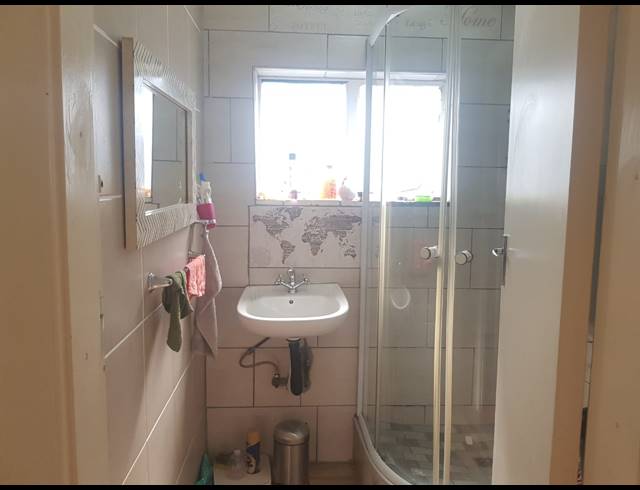 2 BEDROOM FLAT FOR SALE IN GLENWOOD
